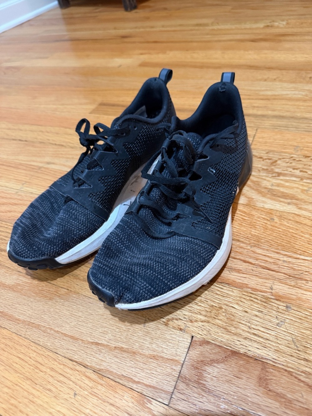 Reebok Black Knit Athletic Trainers with White Midsole